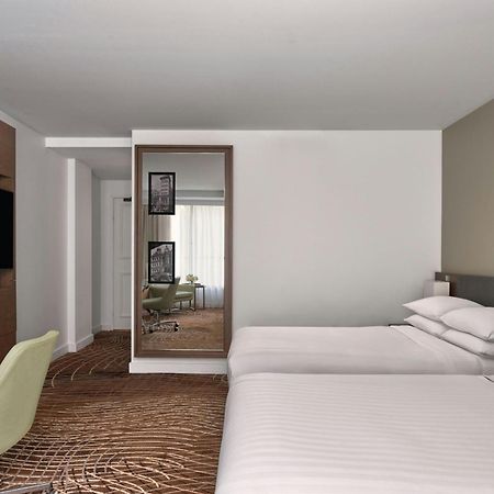 Melbourne Marriott Hotel Bagian luar foto