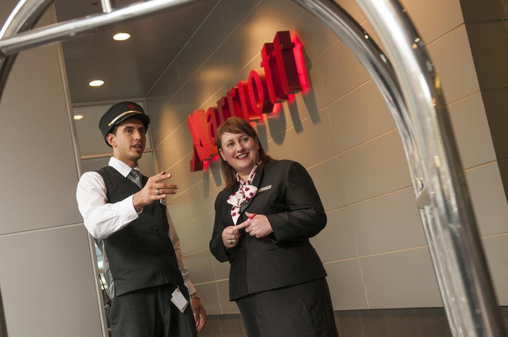Melbourne Marriott Hotel Bagian luar foto
