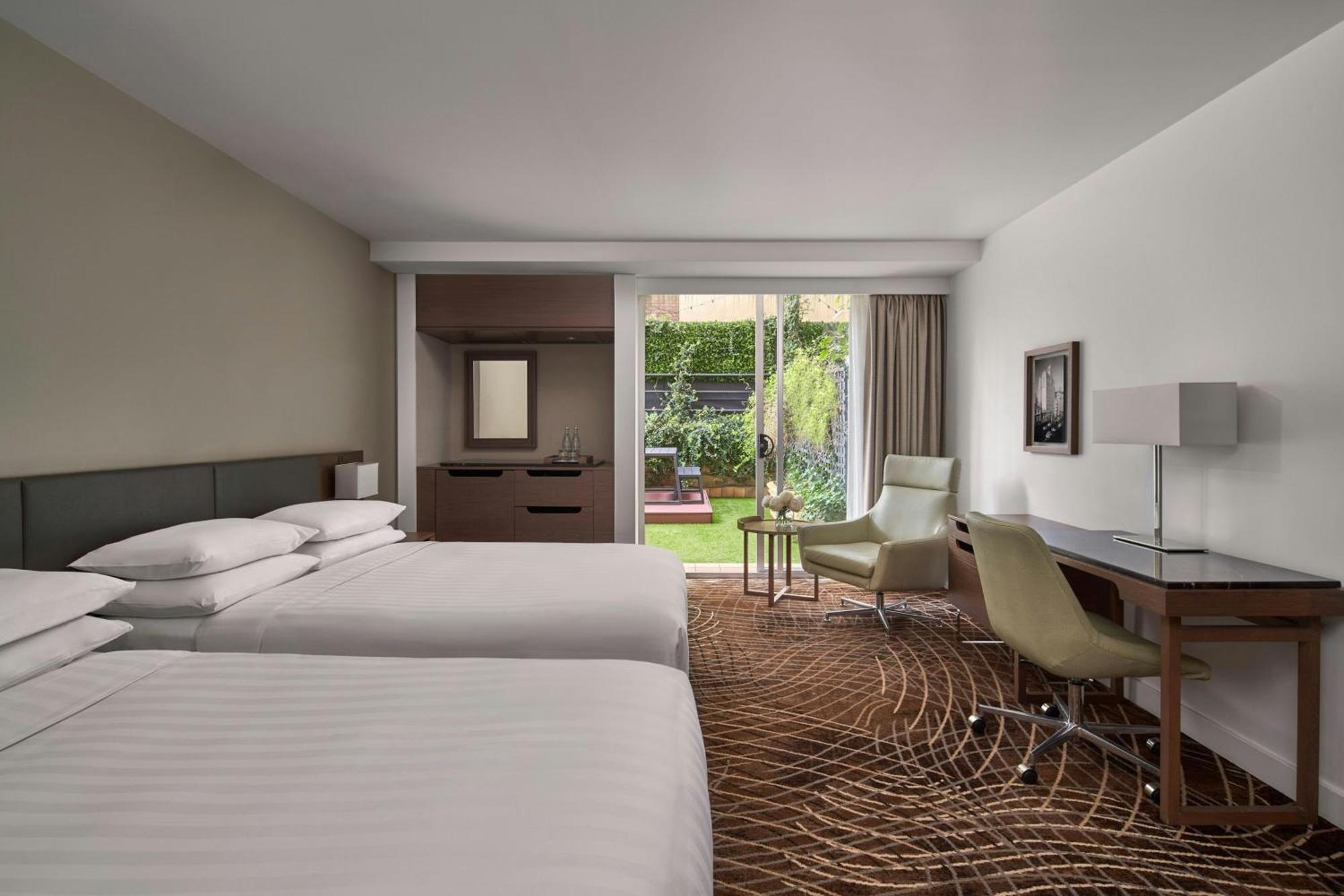 Melbourne Marriott Hotel Bagian luar foto