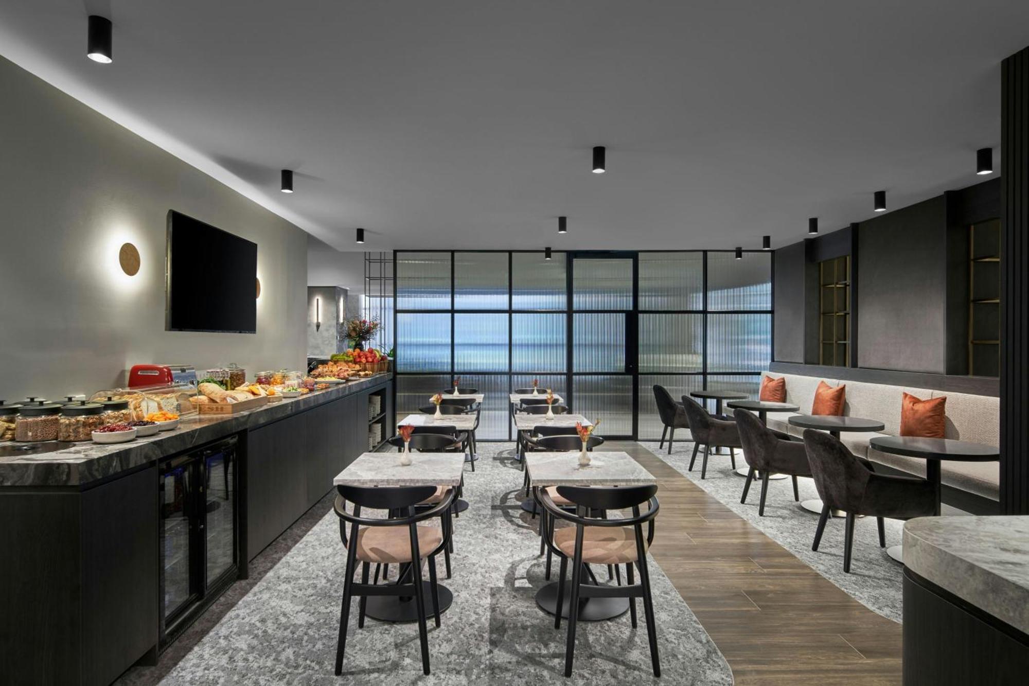 Melbourne Marriott Hotel Bagian luar foto