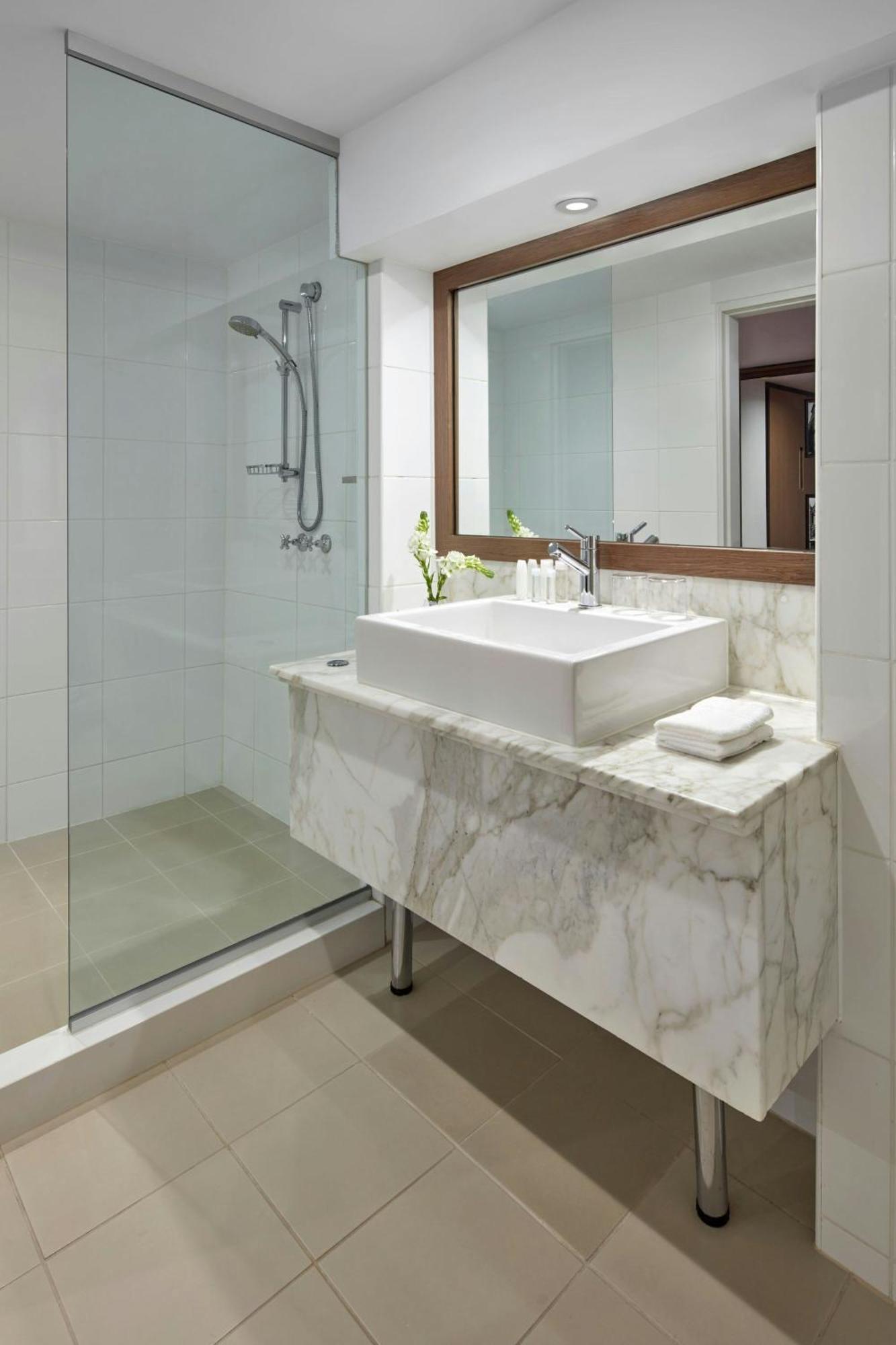 Melbourne Marriott Hotel Bagian luar foto