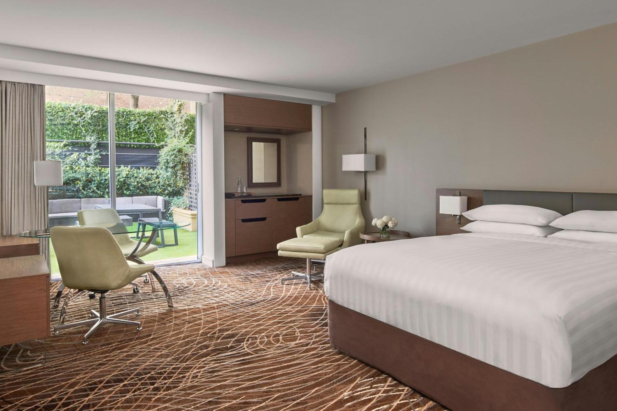 Melbourne Marriott Hotel Bagian luar foto