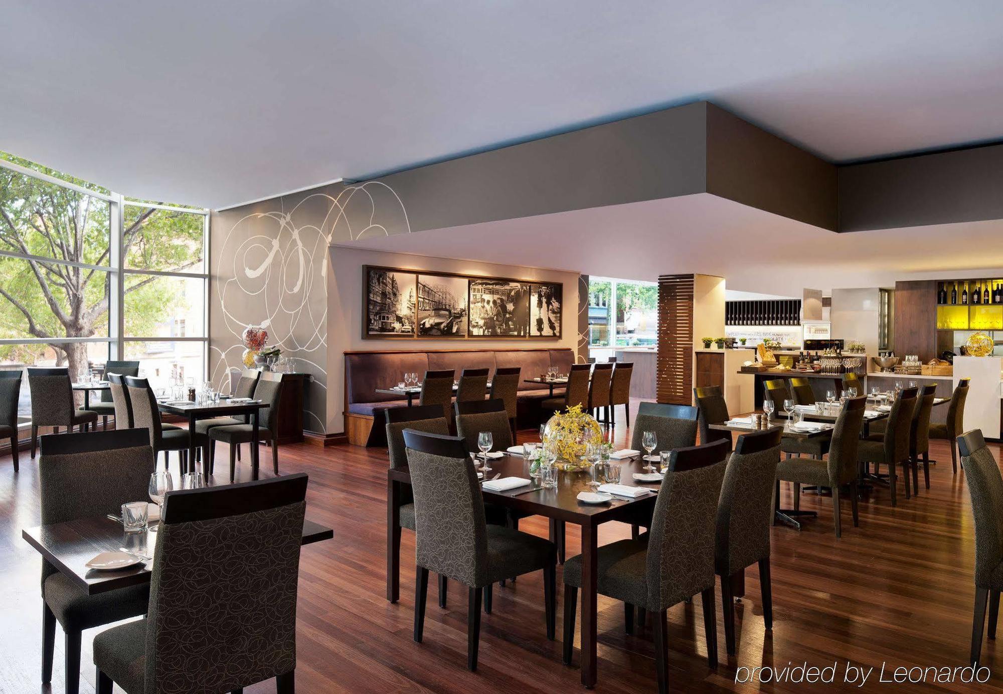 Melbourne Marriott Hotel Bagian luar foto