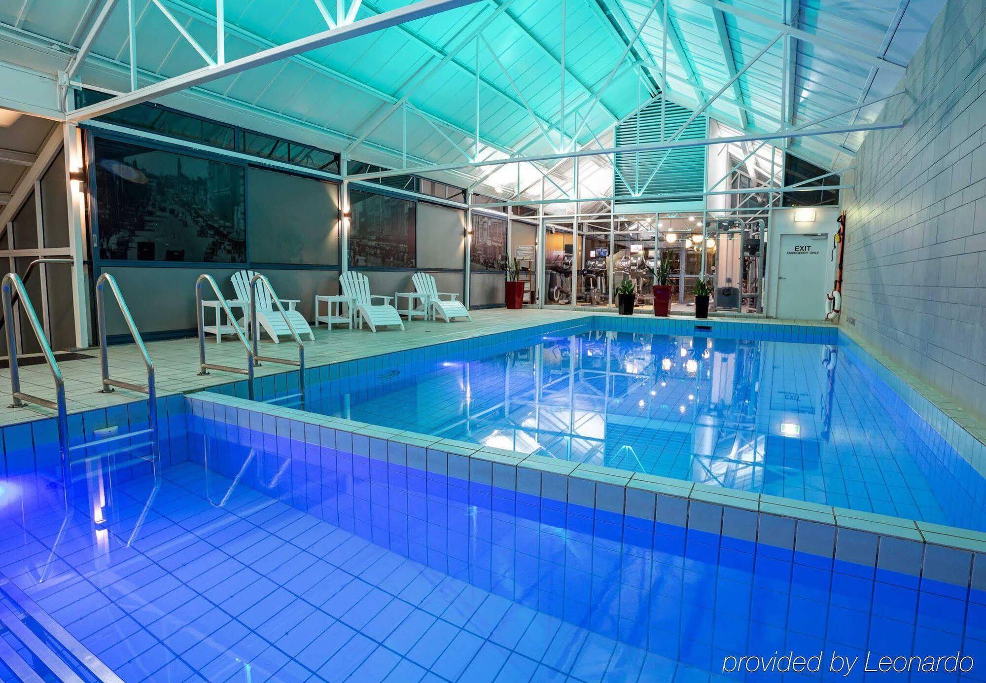 Melbourne Marriott Hotel Bagian luar foto